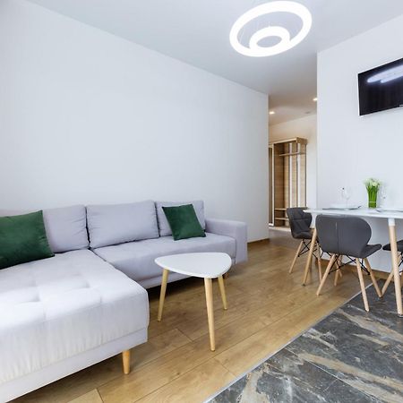 Nyvky Like Home - Nyvky Park - Apt 45 Kiev Exterior foto